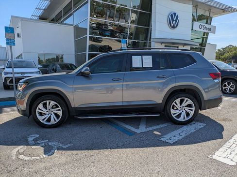 Certified 2023 Volkswagen Atlas SE w/ Panoramic Sunroof Package FWD image 3