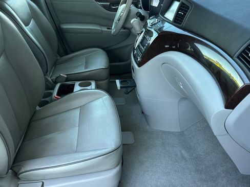 Used 2014 Nissan Quest SL FWD image 16