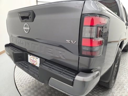 Used 2024 Nissan Frontier SV image 24