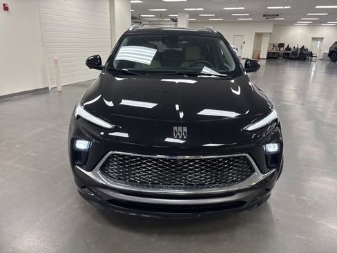 Used 2024 Buick Encore GX Avenir w/ Avenir Technology Package AWD/4WD image 2