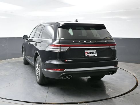 Used 2023 Lincoln Aviator AWD image 12