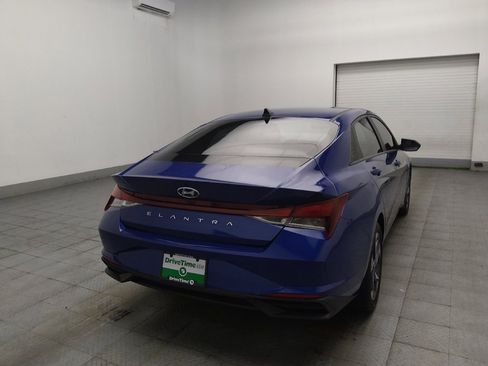 Used 2023 Hyundai Elantra SEL w/ Convenience Package FWD image 9