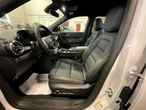 New 2026 Chevrolet Equinox LT w/ Convenience Package II image 7