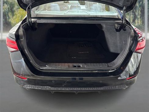 Used 2022 Nissan Sentra SV image 12