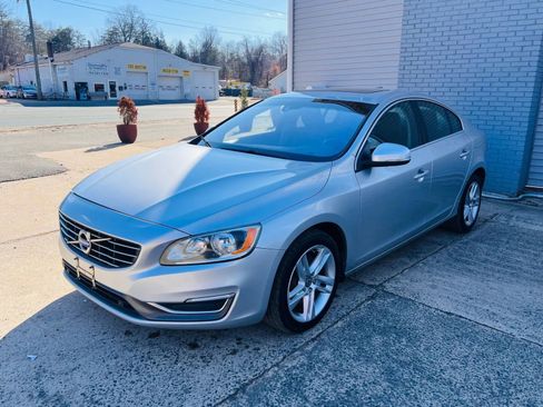 Used 2015 Volvo S60 T5 Premier image 1