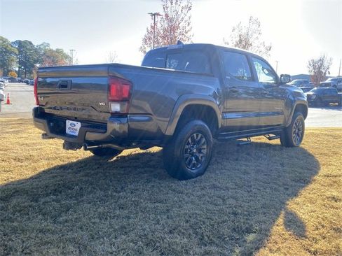 Used 2023 Toyota Tacoma SR5 w/ Technology Package image 3