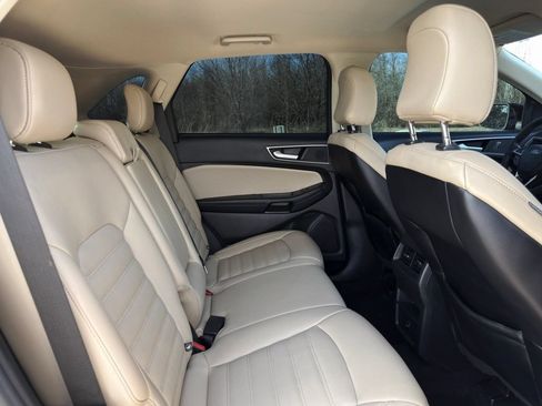 Used 2021 Ford Edge SEL AWD/4WD image 29