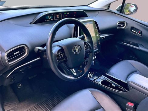 Used 2022 Toyota Prius Prime XLE FWD image 16
