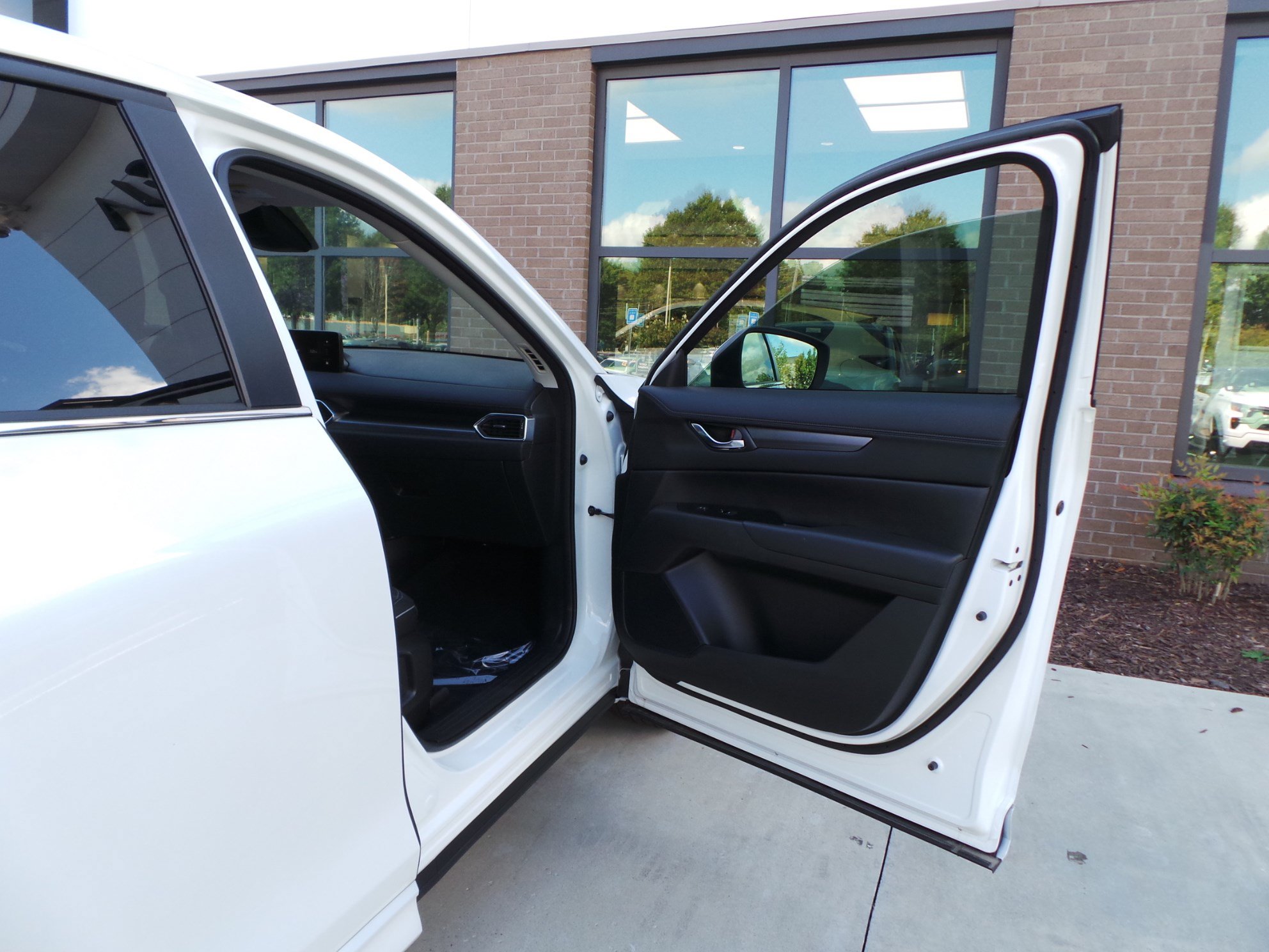 Used 2025 MAZDA CX-5 AWD 2.5 S w/ Preferred Package image 35