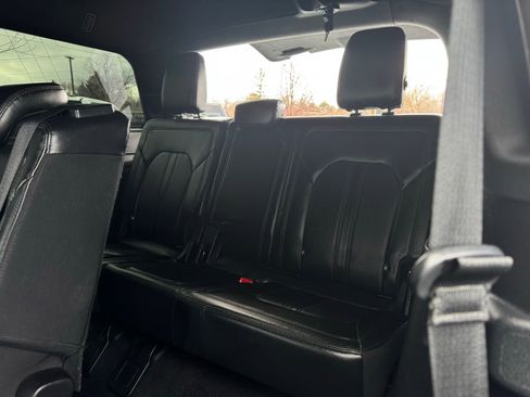 Used 2020 Ford Expedition Limited image 32