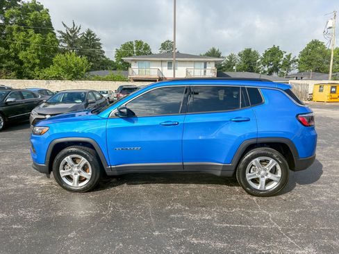 Used 2023 Jeep Compass Latitude w/ Convenience Group AWD/4WD image 13