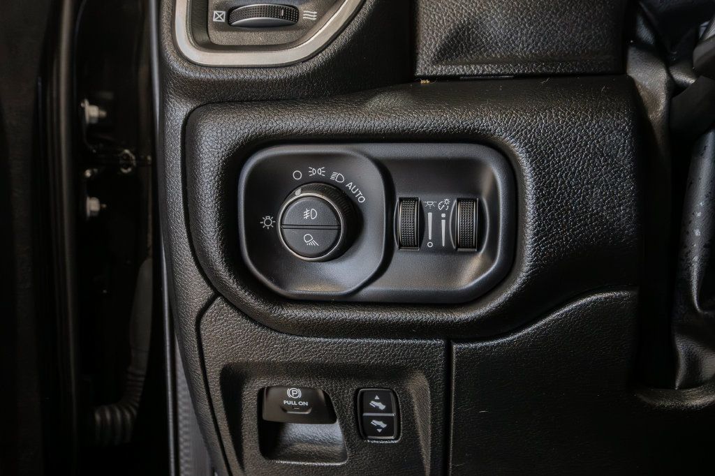Used 2023 RAM 1500 Laramie AWD/4WD image 14
