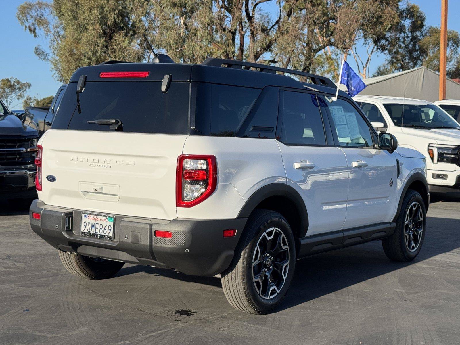 Certified 2025 Ford Bronco Sport Outer Banks w/ Outer Banks Tech Package+ AWD/4WD image 14