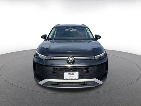 Used 2026 Volkswagen Tiguan SE AWD/4WD image 4