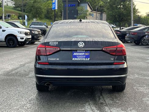 Used 2018 Volkswagen Passat 2.0T SE FWD image 6