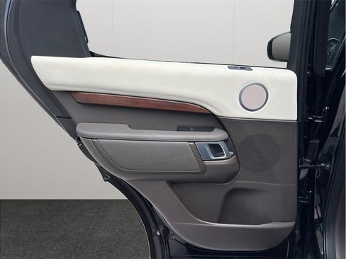 Used 2020 Land Rover Discovery HSE AWD/4WD image 40