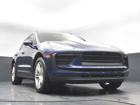 Used 2022 Porsche Macan AWD/4WD image 20