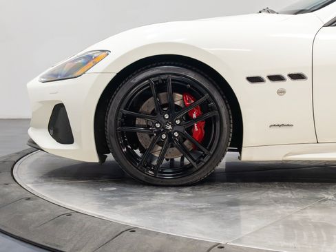 Used 2018 Maserati GranTurismo Sport image 19
