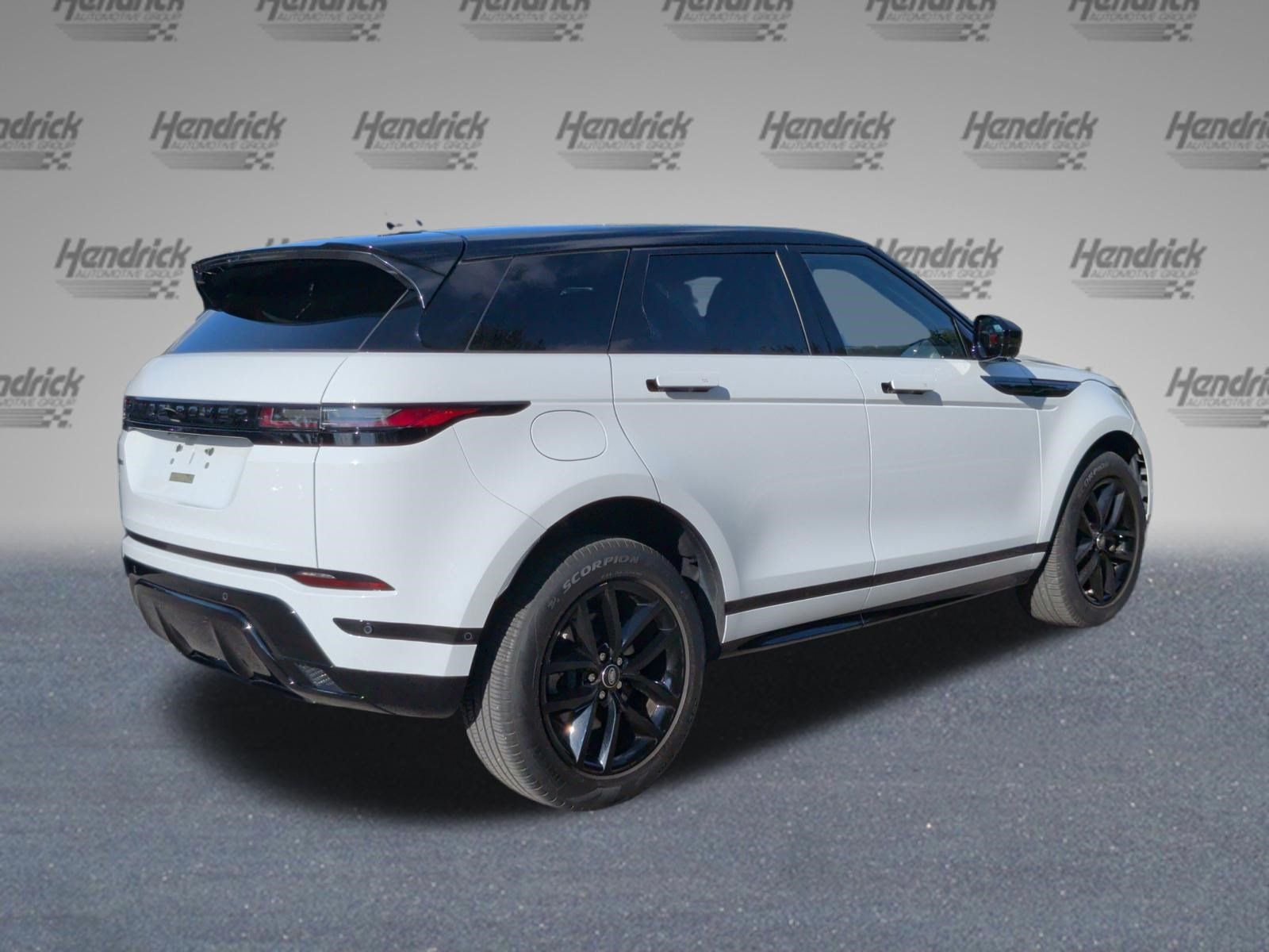 Used 2024 Land Rover Range Rover Evoque Dynamic SE AWD/4WD image 7
