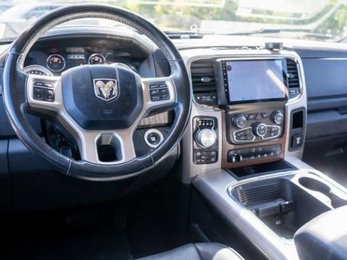 Used 2018 RAM 1500 Laramie w/ Convenience Group AWD/4WD image 14