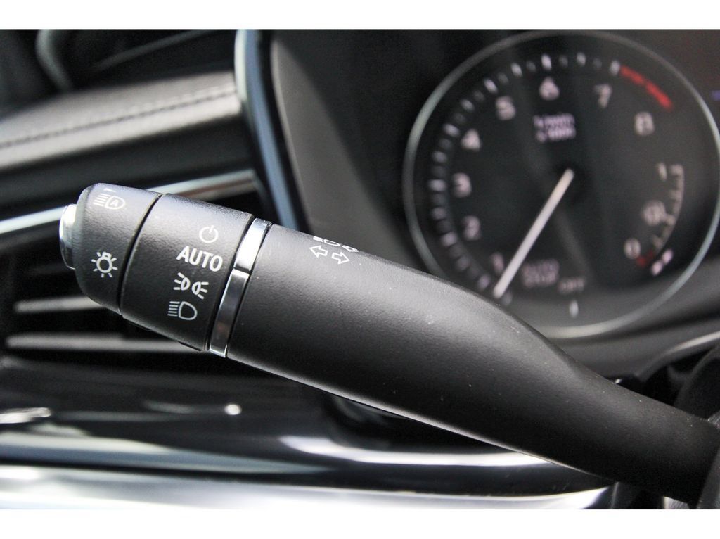 Certified 2023 Cadillac XT6 Premium Luxury w/ Technology Package FWD image 18