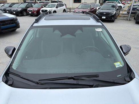 Certified 2025 Subaru Crosstrek 2.5i Limited AWD/4WD image 6