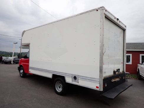 Used 2019 GMC Savana 3500 w/ Power Convenience Package RWD image 4