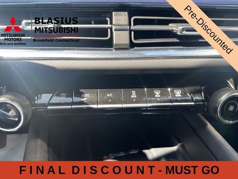 Used 2025 Chevrolet Equinox EV LT w/ Convenience Package FWD image 27
