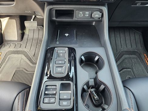 Used 2025 Honda Pilot TrailSport image 26