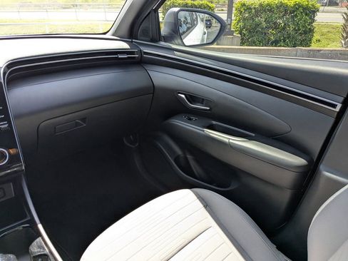 Used 2022 Hyundai Santa Cruz SEL image 17