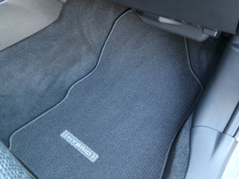 Used 2026 Subaru Forester Premium AWD/4WD image 39
