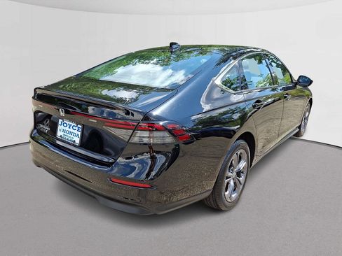 Certified 2023 Honda Accord EX image 10