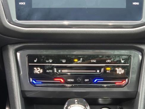 Certified 2023 Volkswagen Tiguan SE R-Line image 21