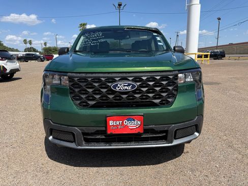 Used 2025 Ford Maverick XLT w/ Equipment Group 302A AWD/4WD image 2