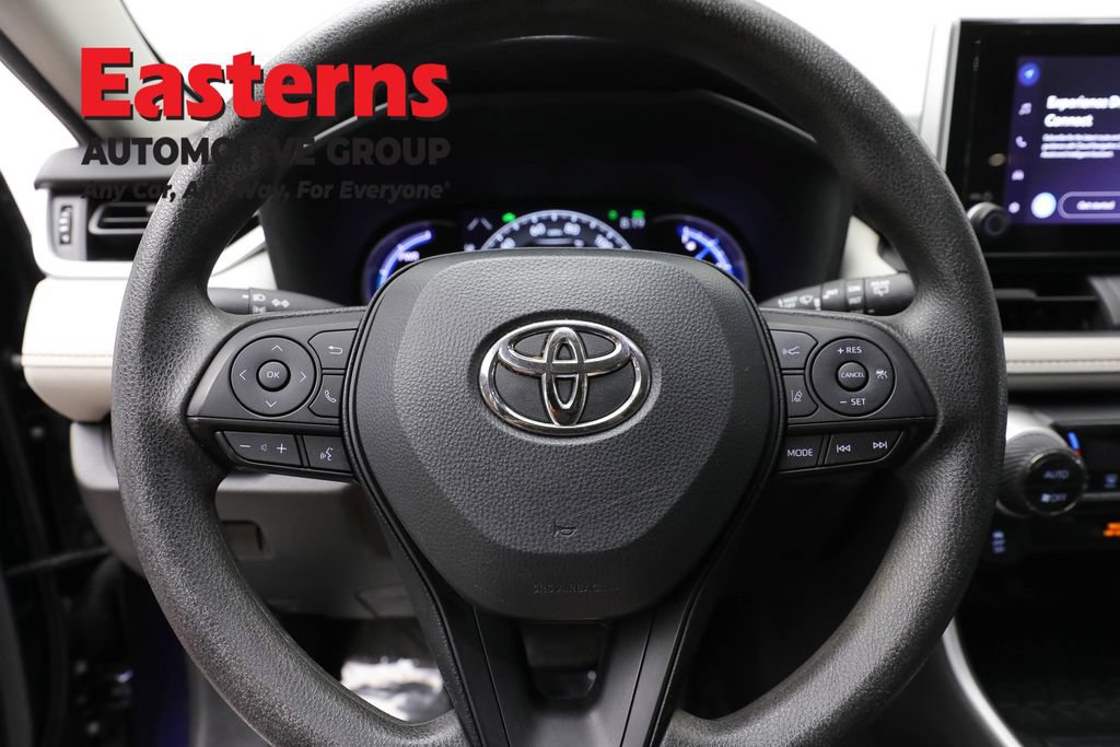 Used 2024 Toyota RAV4 XLE AWD/4WD image 11