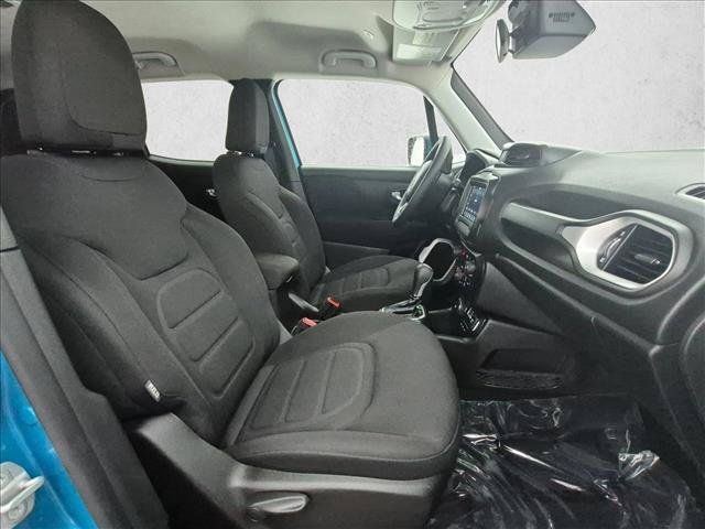 Used 2021 Jeep Renegade Latitude AWD/4WD image 23