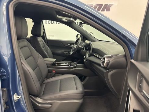 Used 2026 Chevrolet Equinox LT w/ Convenience Package II FWD image 31