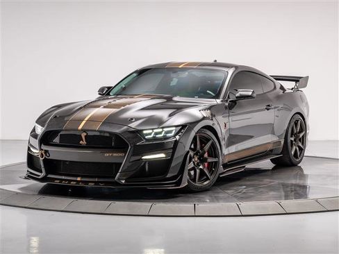 Used 2022 Ford Mustang Shelby GT500 w/ Carbon Fiber Track Pack image 1