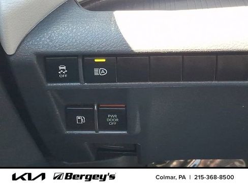 Used 2023 Toyota Sienna XSE AWD/4WD image 27