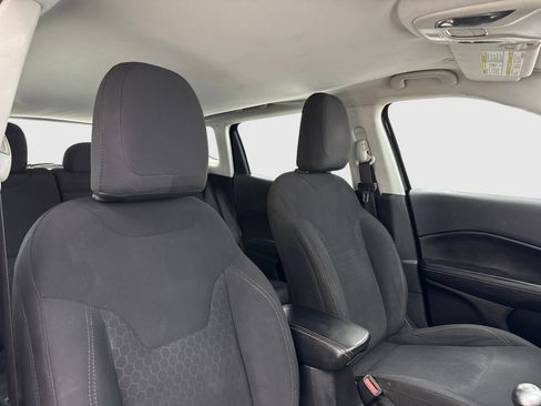 Used 2019 Jeep Compass Sport AWD/4WD image 42