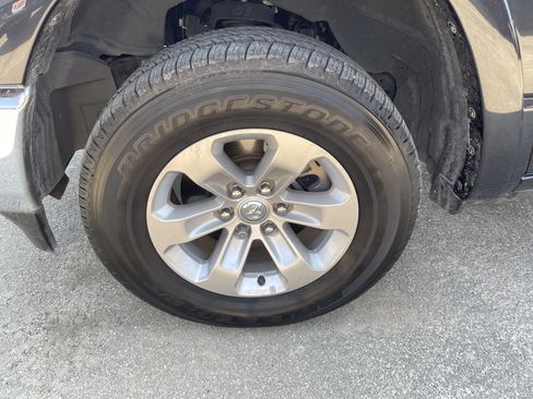 Used 2020 RAM 1500 Laramie AWD/4WD image 11