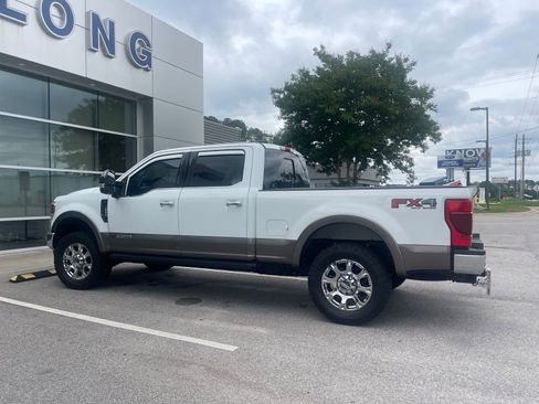 Used 2022 Ford F250 Lariat w/ Chrome Package AWD/4WD image 6