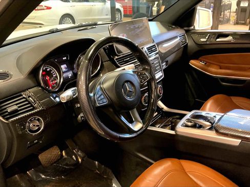 Used 2017 Mercedes-Benz GLS 550 4MATIC image 19