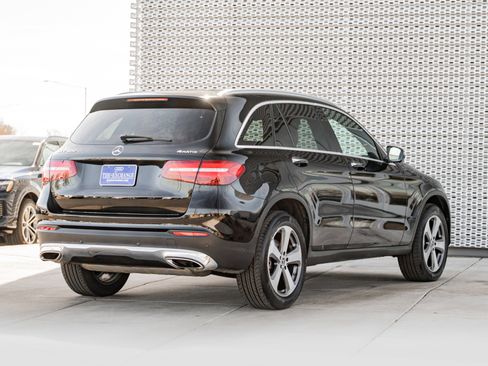 Used 2019 Mercedes-Benz GLC 300 4MATIC image 4
