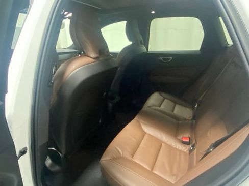 Certified 2023 Volvo XC60 B5 Plus w/ Climate Package AWD/4WD image 12