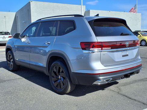 New 2026 Volkswagen Atlas SE FWD image 3