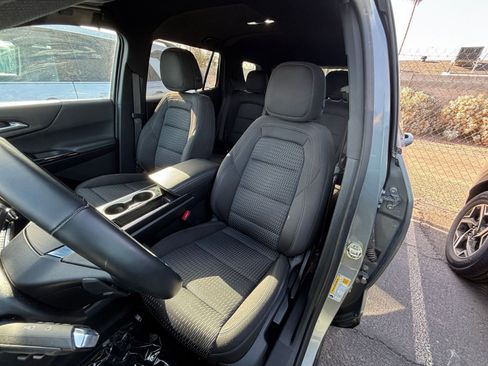 Used 2025 Chevrolet Equinox LT FWD image 36