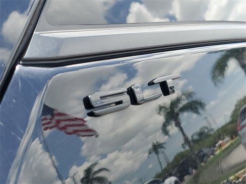 Certified 2022 GMC Terrain SLT w/ Tech Package image 8