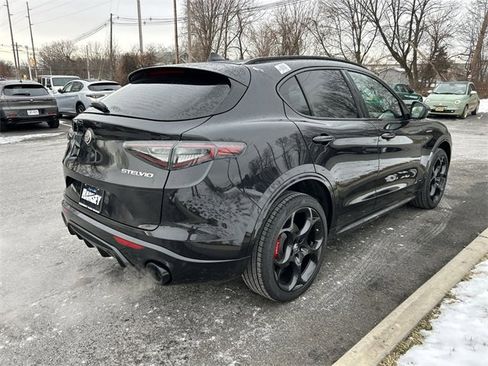 New 2025 Alfa Romeo Stelvio Sprint image 8