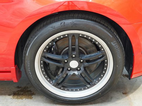 Used 2013 Ford Mustang GT Premium RWD image 47